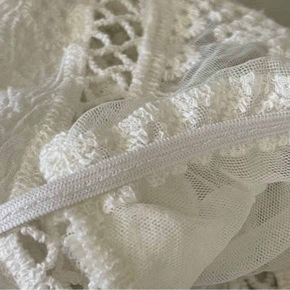 NWT Ember woman’s lace top off white embroidered size large boho chic romantic - Picture 5 of 15